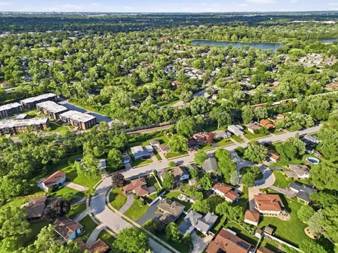 18837 West Louise Drive Lansing IL 60438