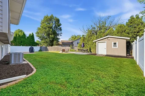 18837 West Louise Drive Lansing IL 60438