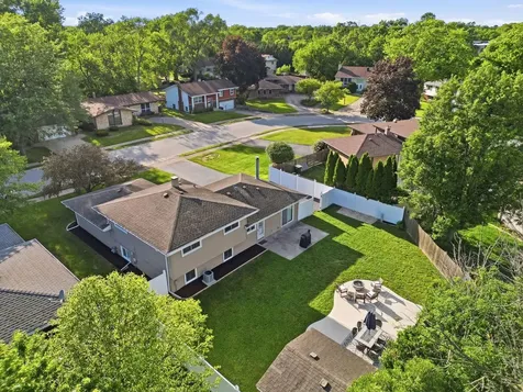 18837 West Louise Drive Lansing IL 60438