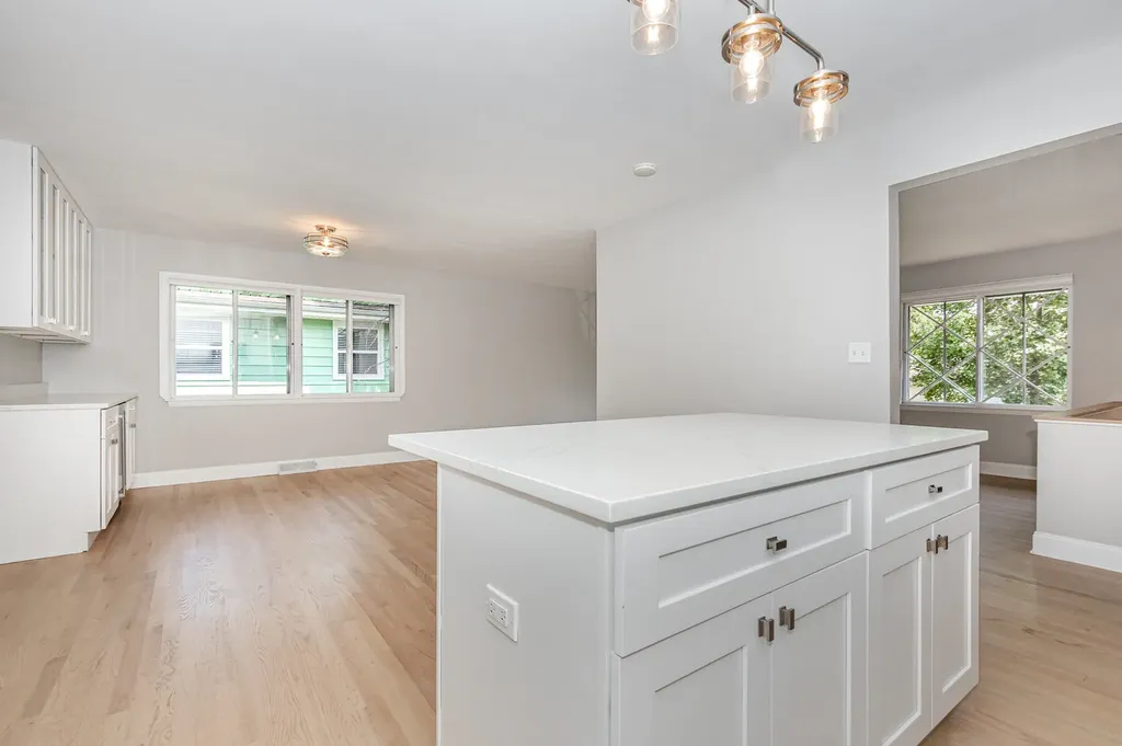 29 Robin Hill Drive Naperville IL 60540