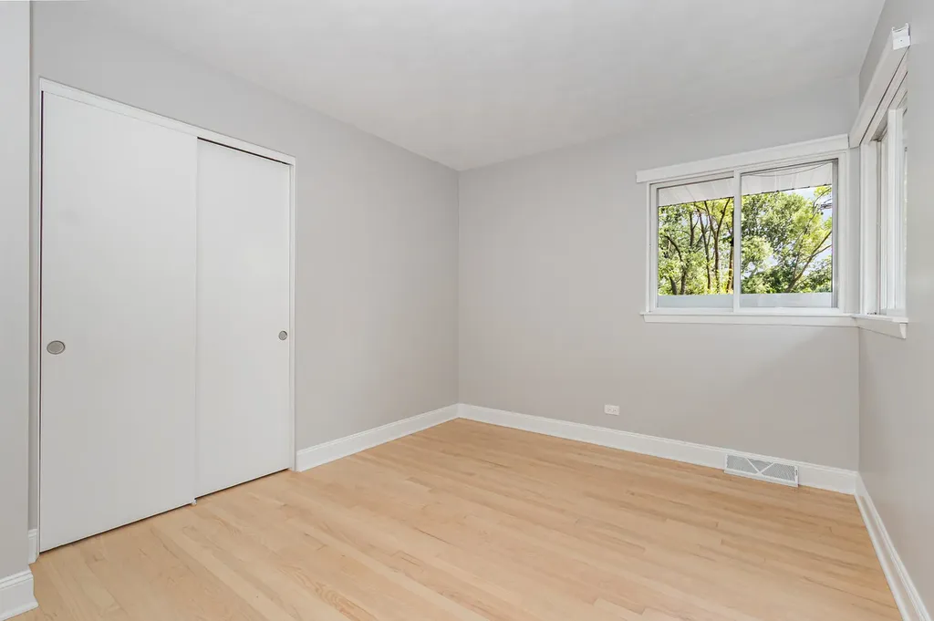 29 Robin Hill Drive Naperville IL 60540