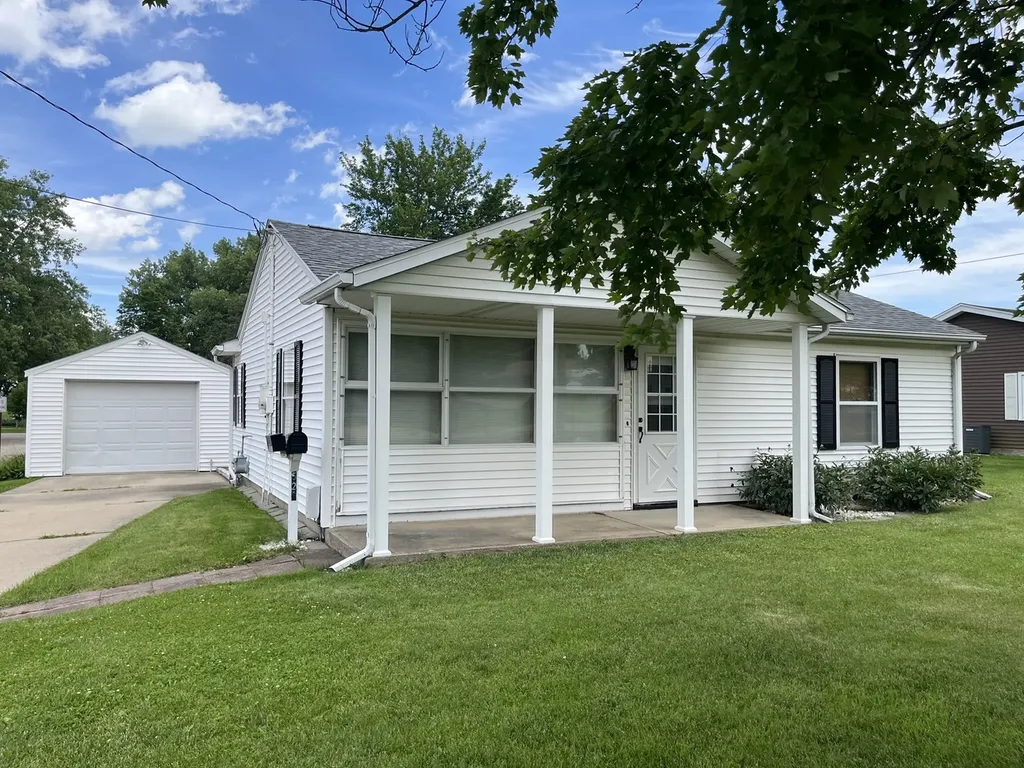 526 Edwards Street Kewanee IL 61443