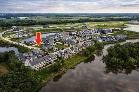 6 Great Loop West Drive Ottawa IL 61350