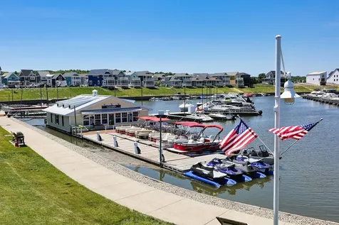 6 Great Loop West Drive Ottawa IL 61350