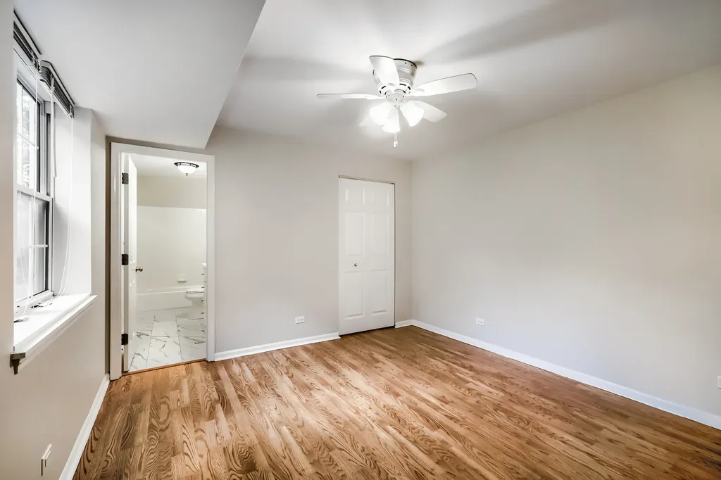 734 North Gary Avenue Carol Stream IL 60188