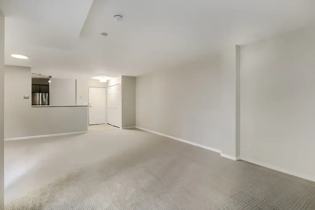 734 North Gary Avenue Carol Stream IL 60188