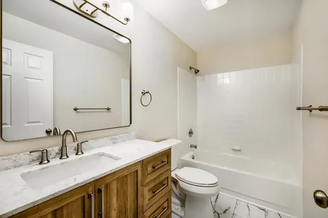 734 North Gary Avenue Carol Stream IL 60188