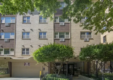 420 West Aldine Avenue Chicago IL 60657