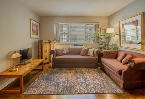 420 West Aldine Avenue Chicago IL 60657