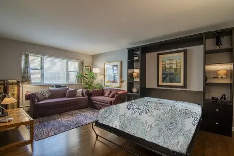 420 West Aldine Avenue Chicago IL 60657