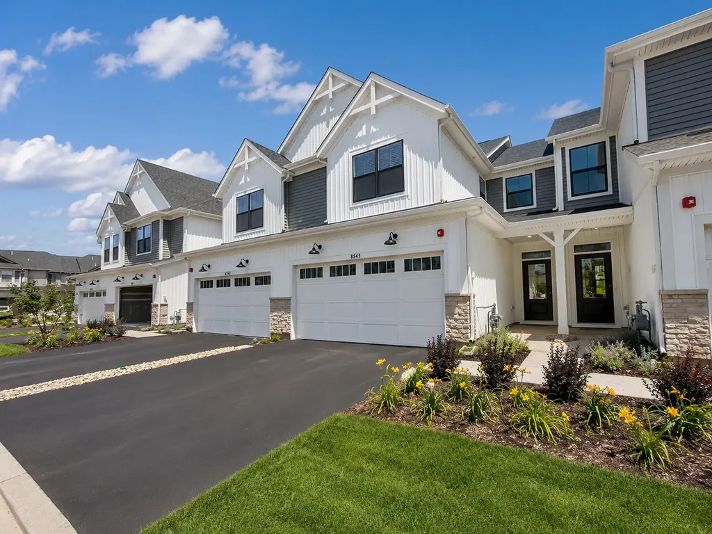 8545 Chadwick Court Woodridge IL 60517