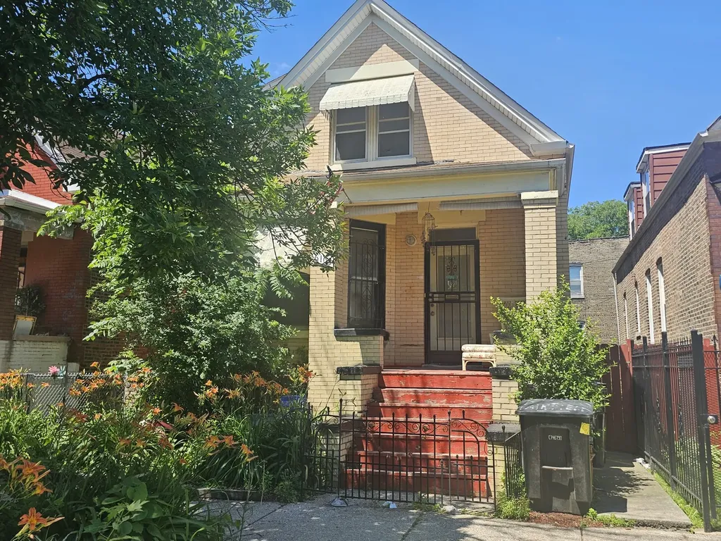 6108 South Bishop Street Chicago IL 60636