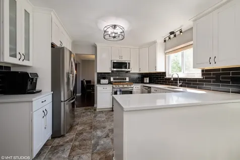 1196 Hummingbird Lane Grayslake IL 60030