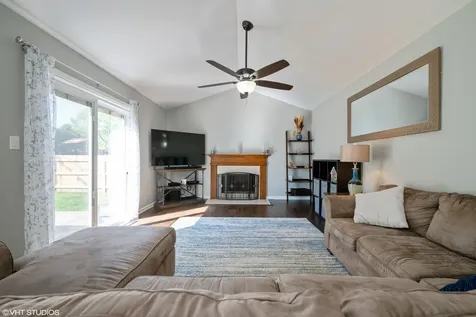 1196 Hummingbird Lane Grayslake IL 60030