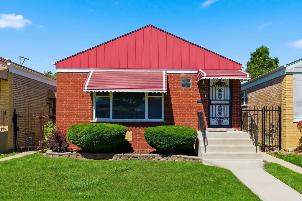 4540 South Lavergne Avenue Chicago IL 60638