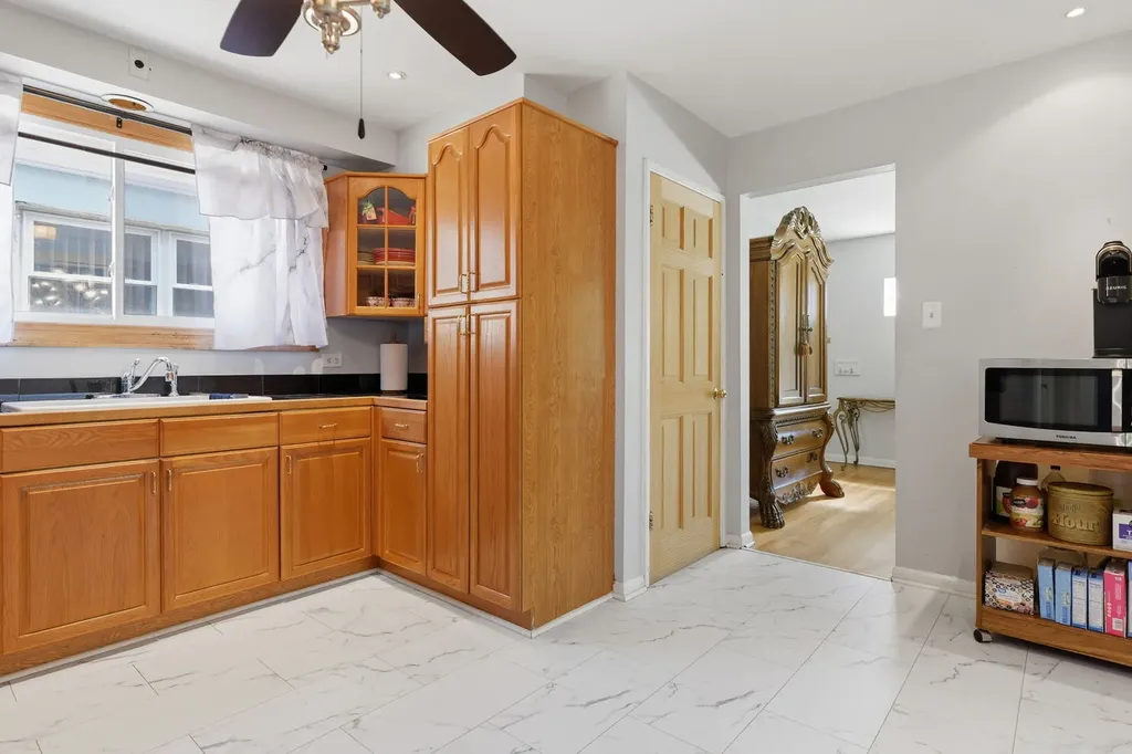 4540 South Lavergne Avenue Chicago IL 60638