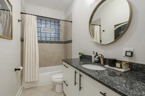 1507 West Cortez Street Chicago IL 60642