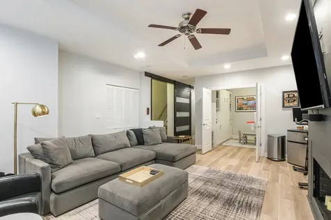 1507 West Cortez Street Chicago IL 60642