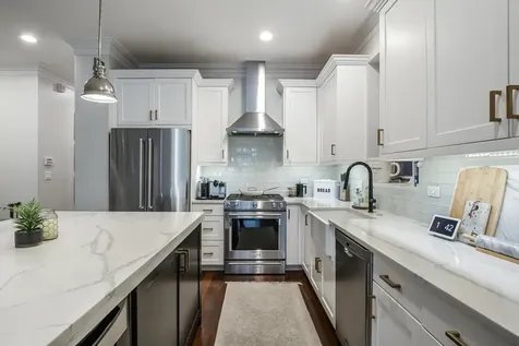 1507 West Cortez Street Chicago IL 60642