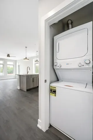 825 East 61st Street Chicago IL 60637