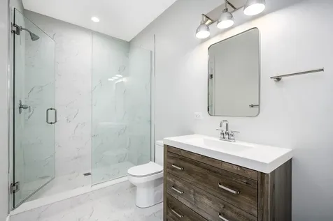 825 East 61st Street Chicago IL 60637