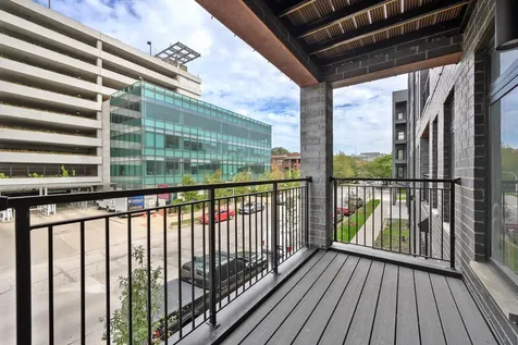 825 East 61st Street Chicago IL 60637