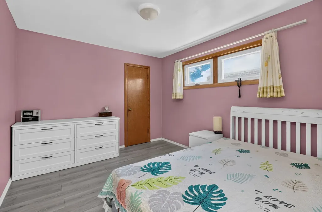 5328 South Melvina Avenue Chicago IL 60638