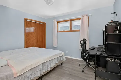 5328 South Melvina Avenue Chicago IL 60638