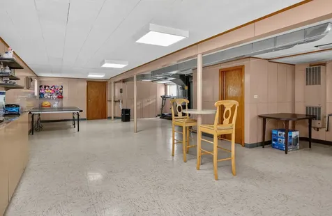 5328 South Melvina Avenue Chicago IL 60638