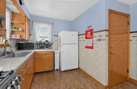 5328 South Melvina Avenue Chicago IL 60638