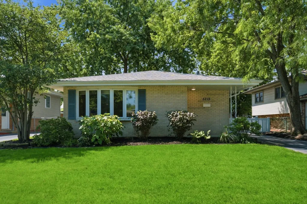 5215 138TH Place Crestwood IL 60418