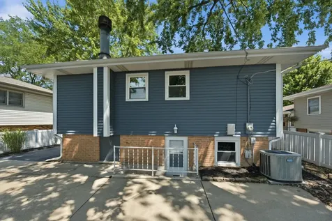 5215 138TH Place Crestwood IL 60418