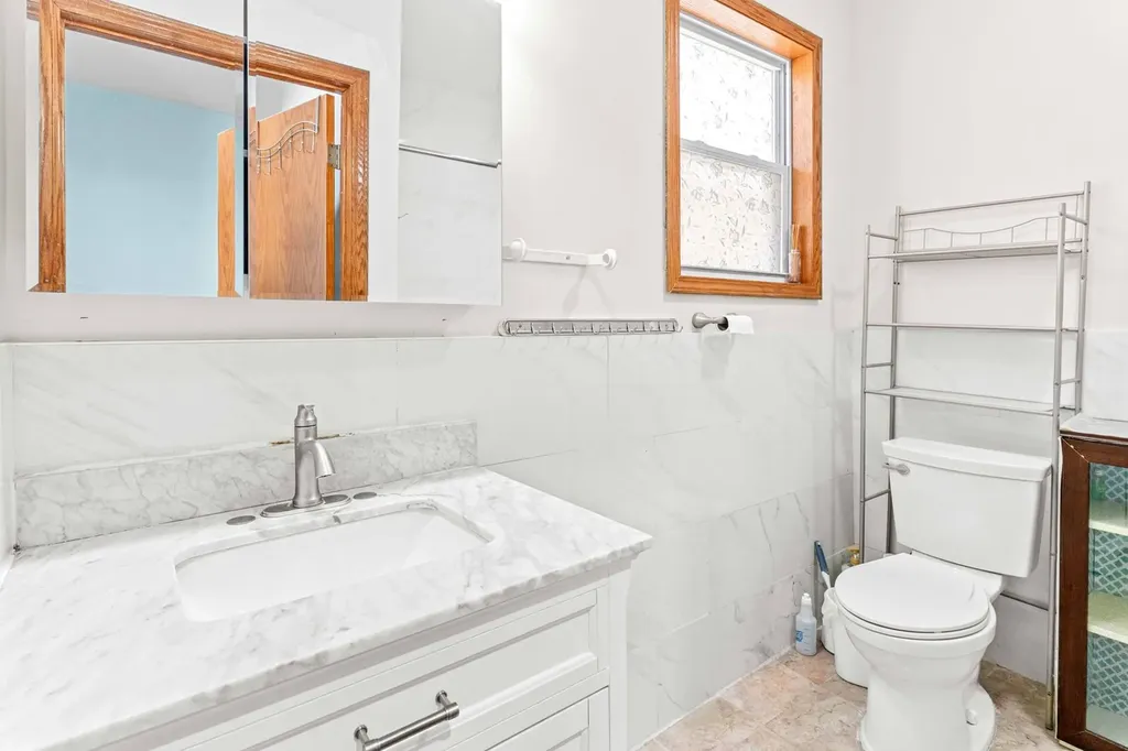 3154 South Canal Street Chicago IL 60616