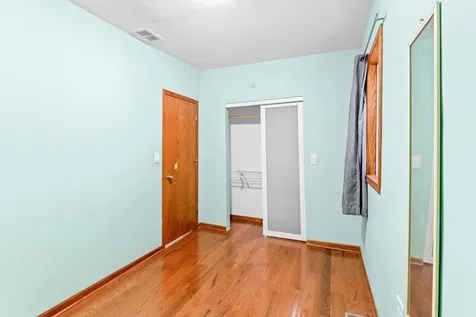 3154 South Canal Street Chicago IL 60616