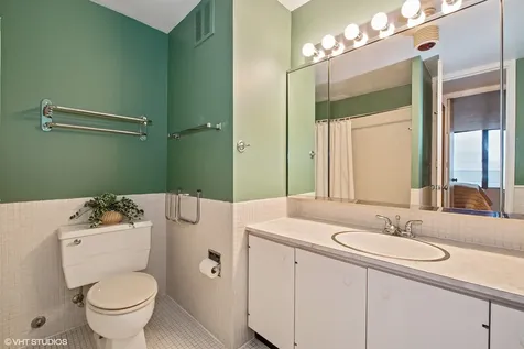 505 North Lake Shore Drive Chicago IL 60611