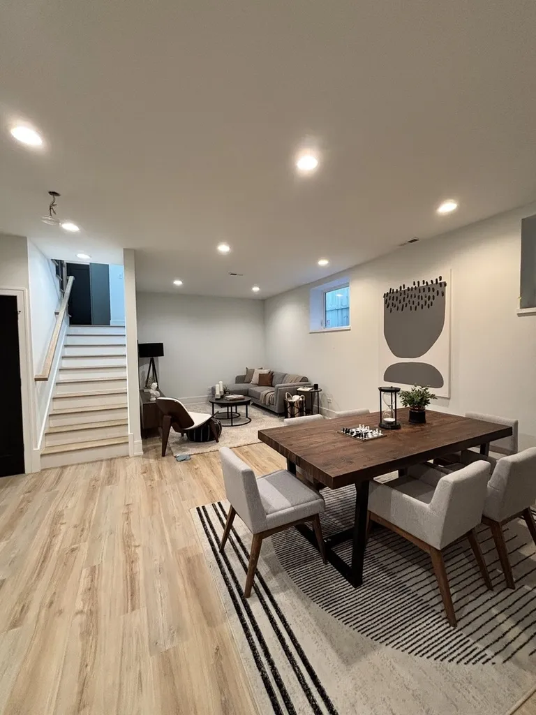 1914 North Rockwell Street Chicago IL 60647