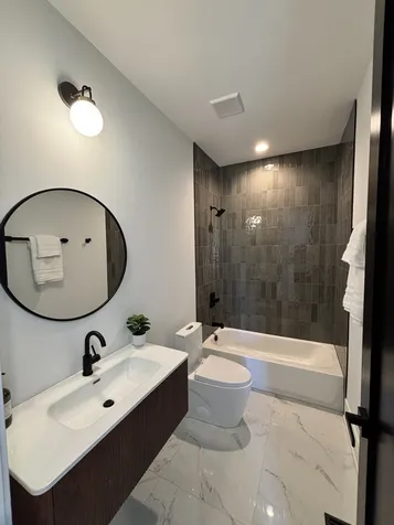1914 North Rockwell Street Chicago IL 60647