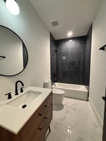 1914 North Rockwell Street Chicago IL 60647
