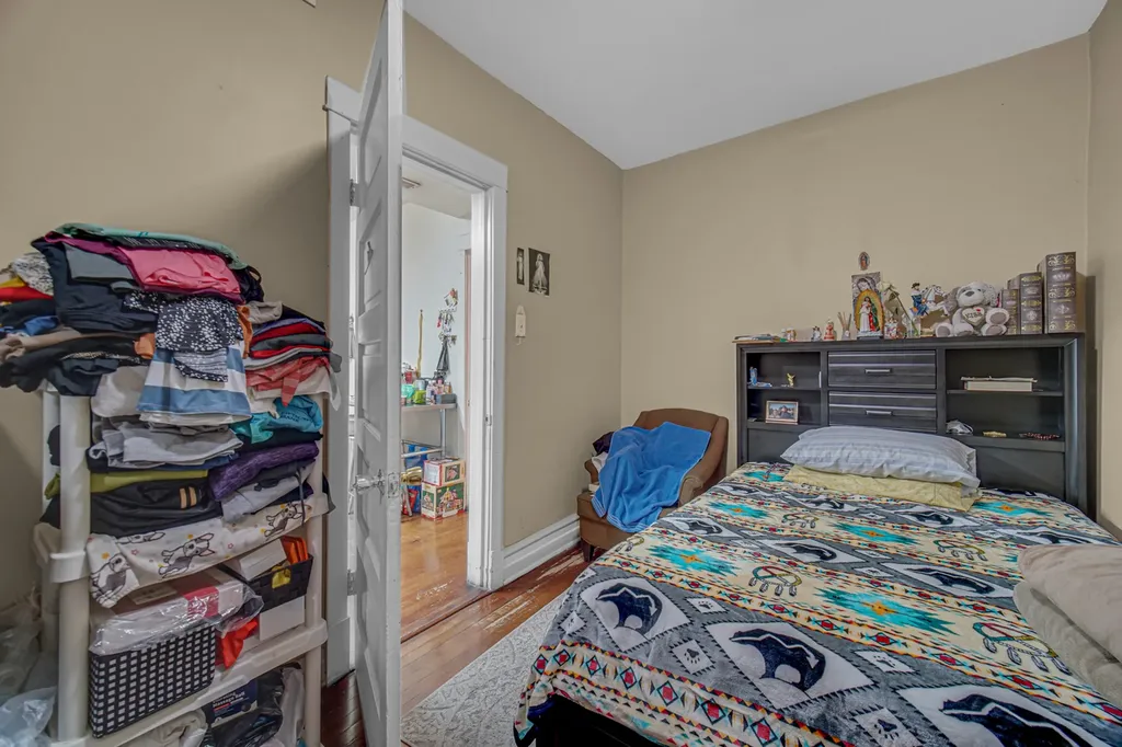 3854 West Diversey Avenue Chicago IL 60647