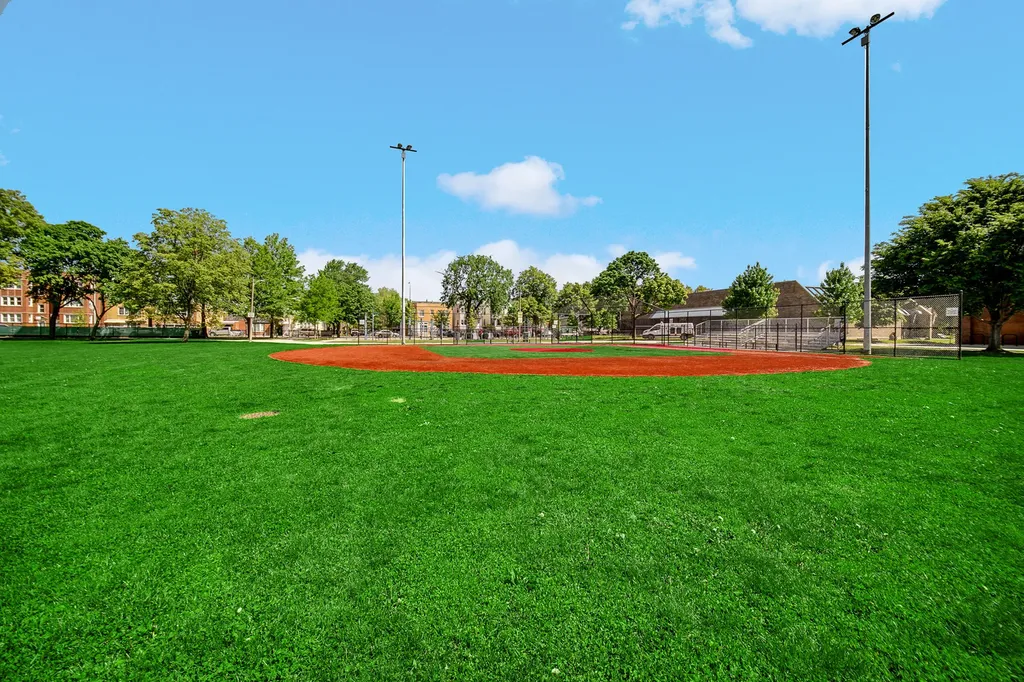 3854 West Diversey Avenue Chicago IL 60647