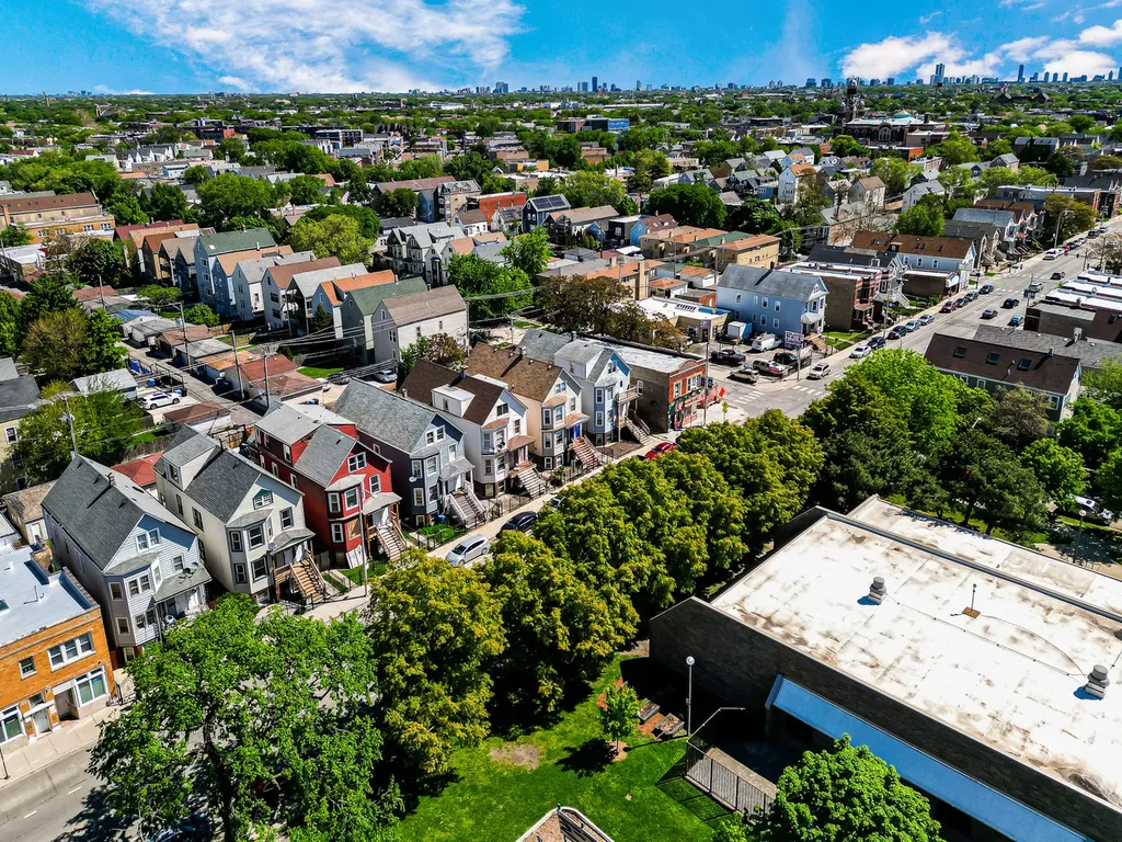 3854 West Diversey Avenue Chicago IL 60647