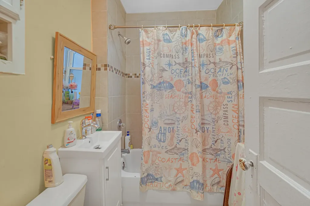 3854 West Diversey Avenue Chicago IL 60647