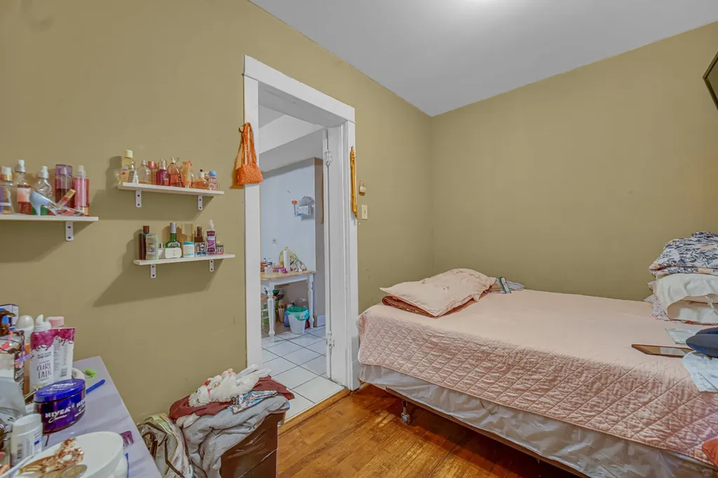 3854 West Diversey Avenue Chicago IL 60647