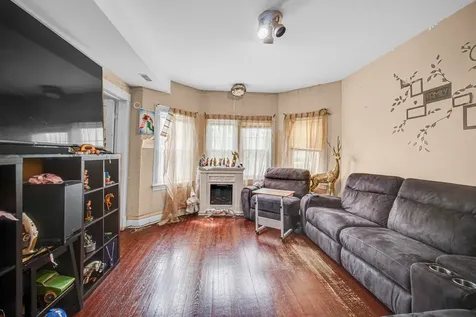 3854 West Diversey Avenue Chicago IL 60647