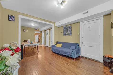 3854 West Diversey Avenue Chicago IL 60647