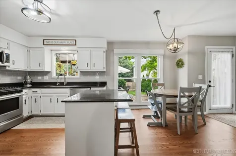 612 Spyglass Court North Aurora IL 60542
