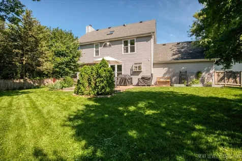 612 Spyglass Court North Aurora IL 60542