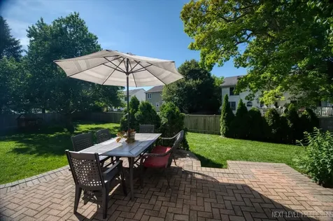 612 Spyglass Court North Aurora IL 60542