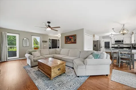 612 Spyglass Court North Aurora IL 60542