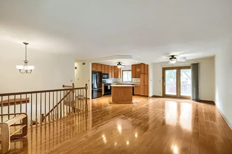 1611 Moore Avenue Streamwood IL 60107